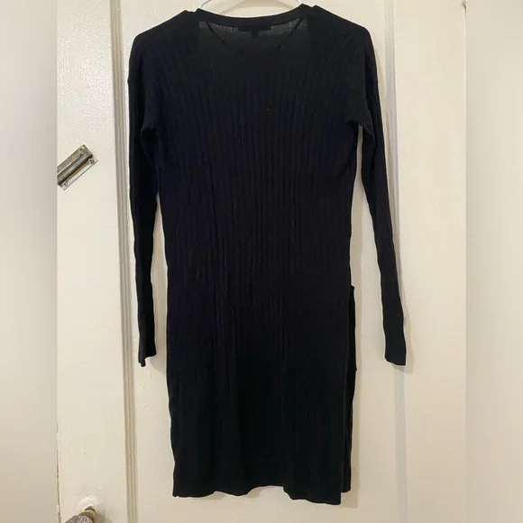 Uniqlo black midi cardigan - Picture 2 of 2